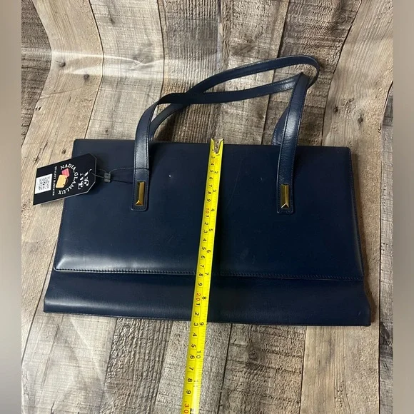Delvaux Vintage Blue navy leather handbag 1829 - Picture 9 of 15
